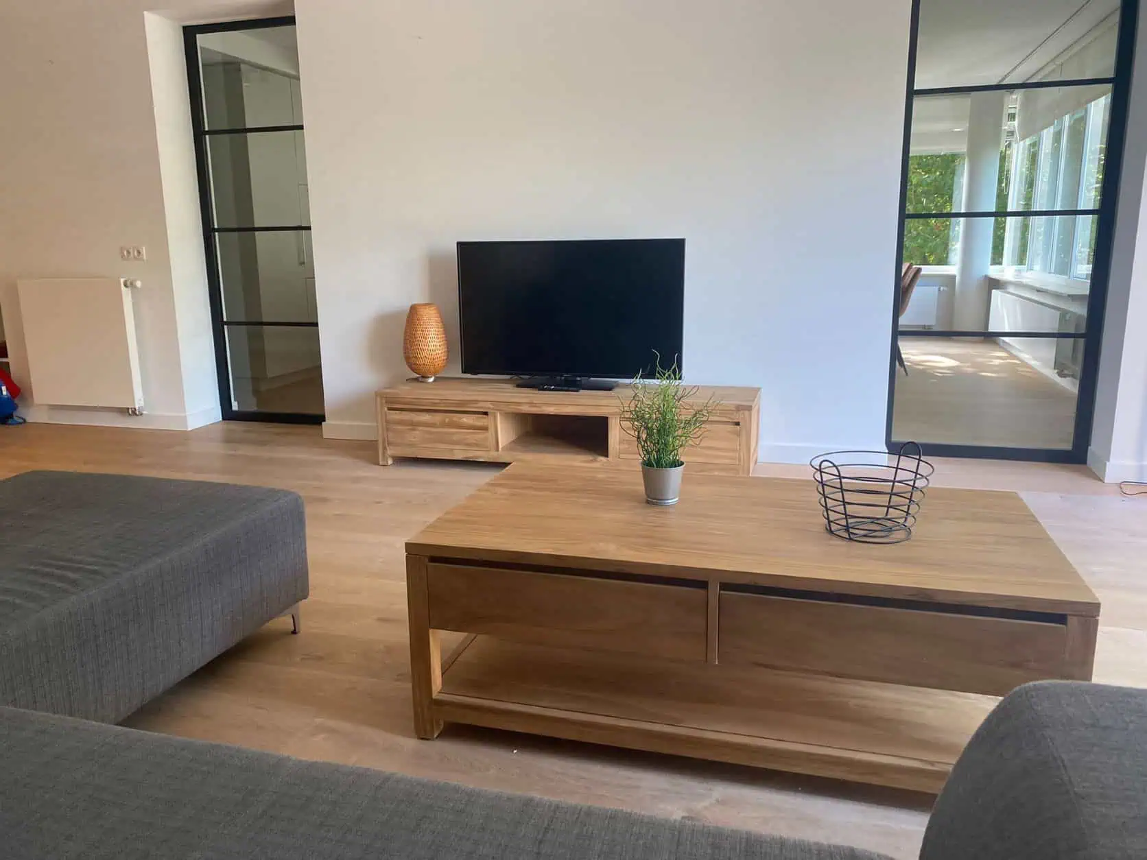 furniture-lease-Urban-Teak-Salontafel